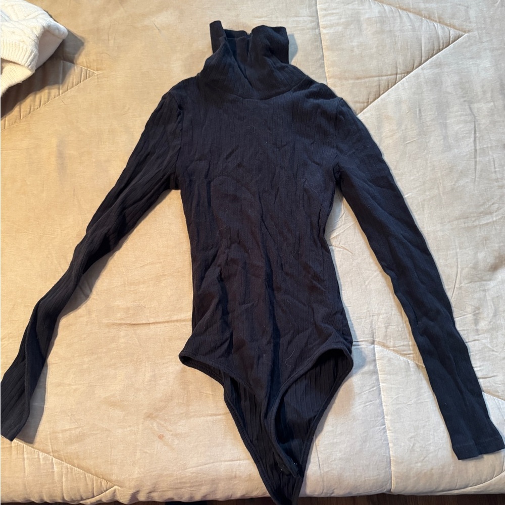 SHEIN Black Ribbed Bodysuit